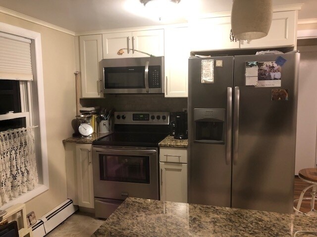 Building Photo - 243 Shore Dr