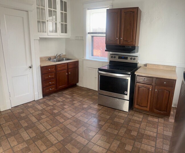 Building Photo - 5847 Goener Ave