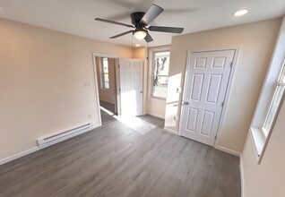 Building Photo - Remodeled 2 bed, 1 bath with laundry