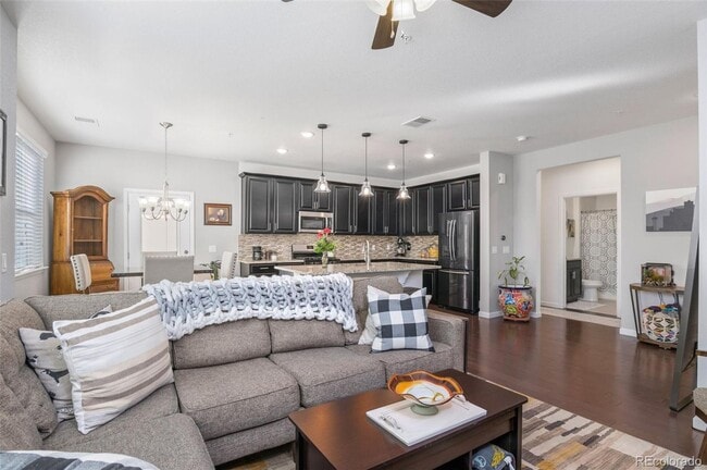 Building Photo - Gorgeous ground level Condo with Detached Garage | Pets Welcome | Detached Garage Included
