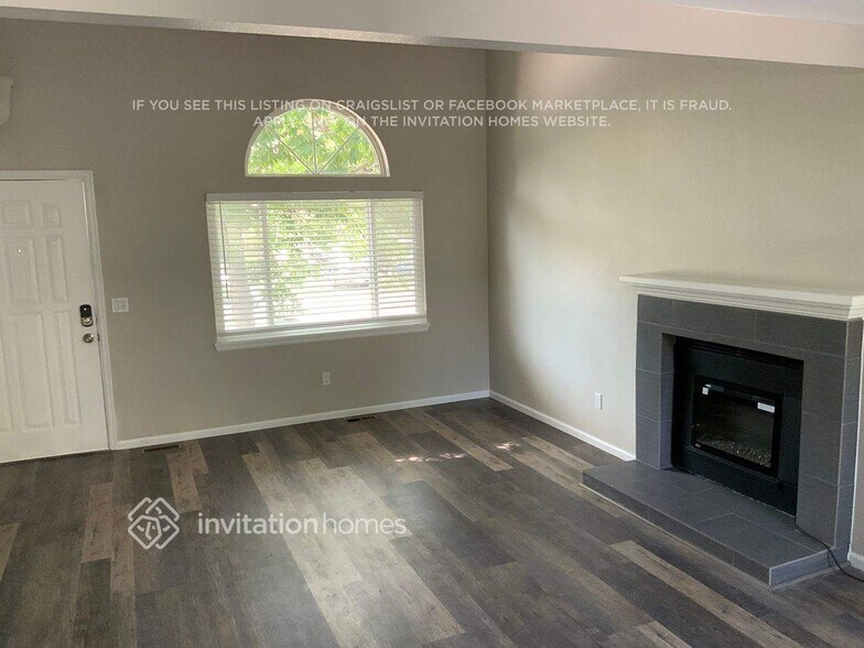 Building Photo - 5558 S Ireland Way