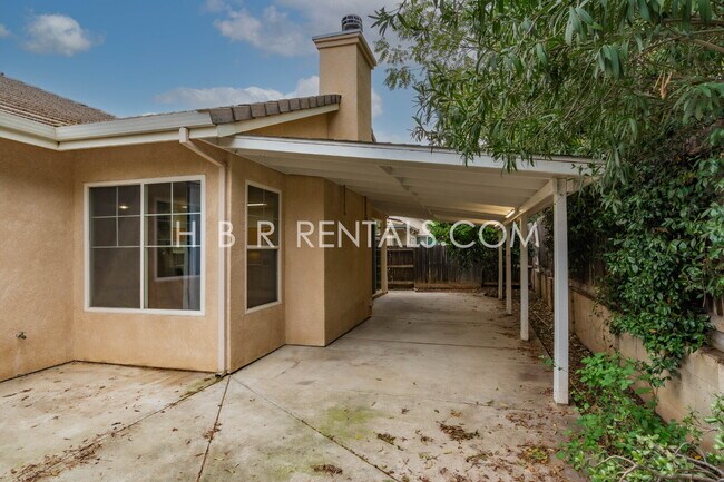 Building Photo - 1582 Peony Dr