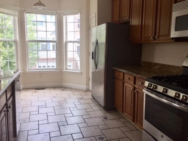 Building Photo - 15 Alexander Ct