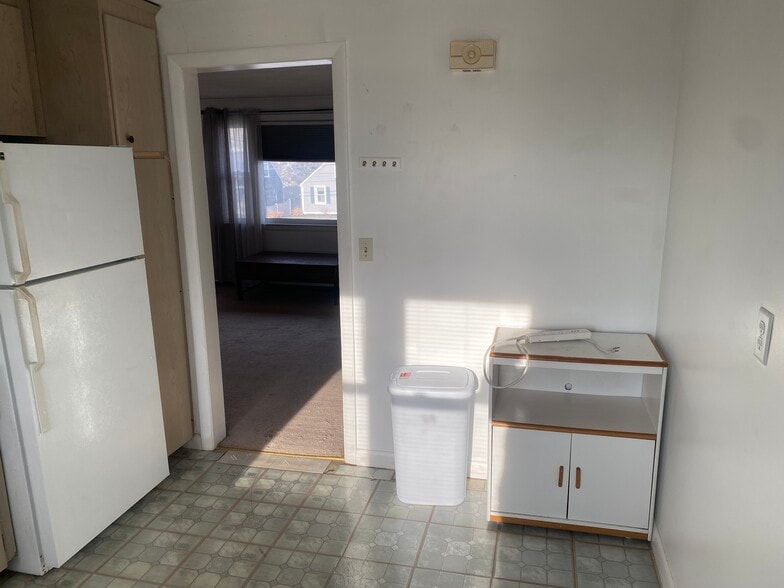 Building Photo - 781 E Squantum St