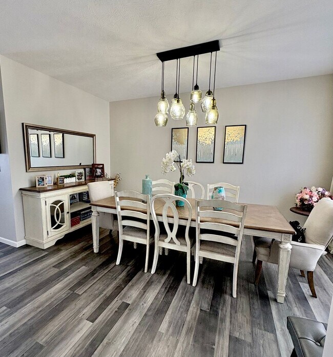Building Photo - Luxury Meets Comfort: 4 Bed Lafayette Home with Master Retreat, Entertainers Kitchen, & Fenced-In...