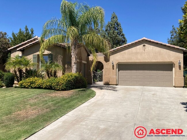 Primary Photo - Amazing Home Located in Gated Community!