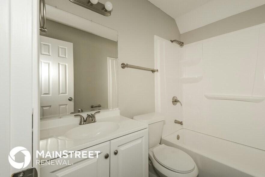 Building Photo - 4555 Port Royal Cove