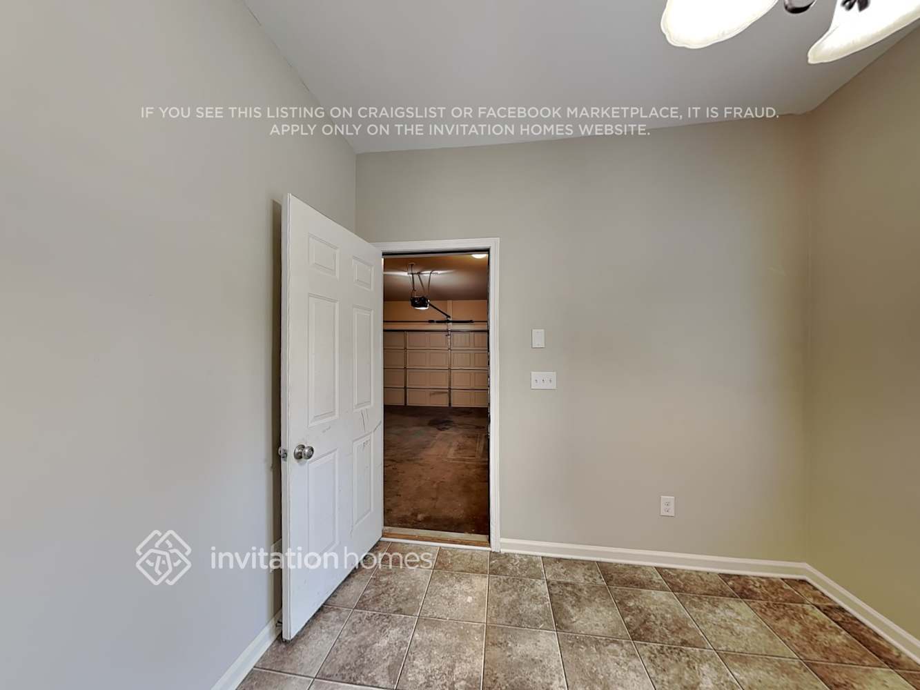 Building Photo - 2420 Freemont St