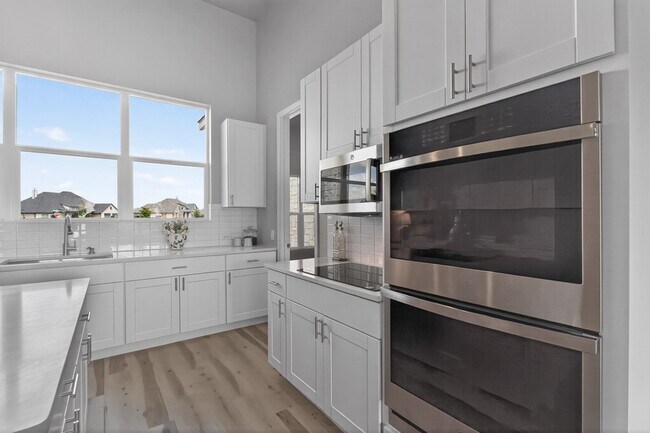 Building Photo - 521 Fox Hl Ct