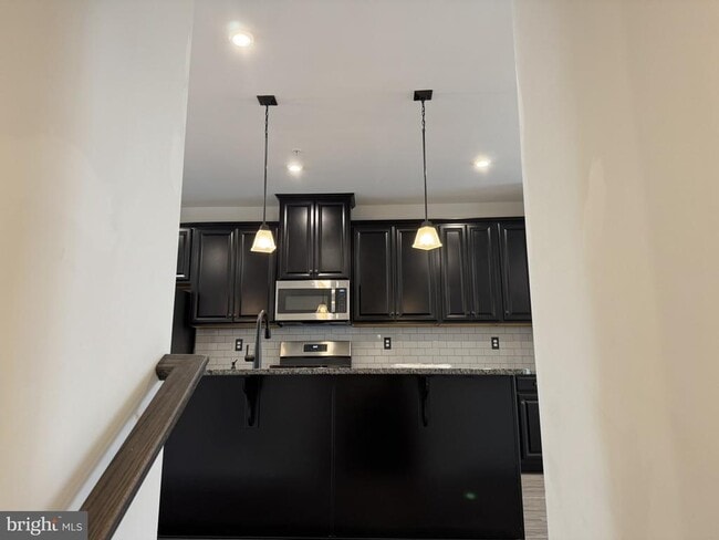 Building Photo - 10323 Quillback St