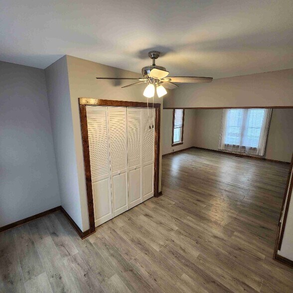 Building Photo - 1212 1st Ave