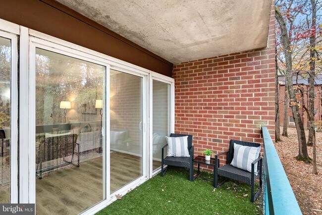 Building Photo - 11808 Breton Ct