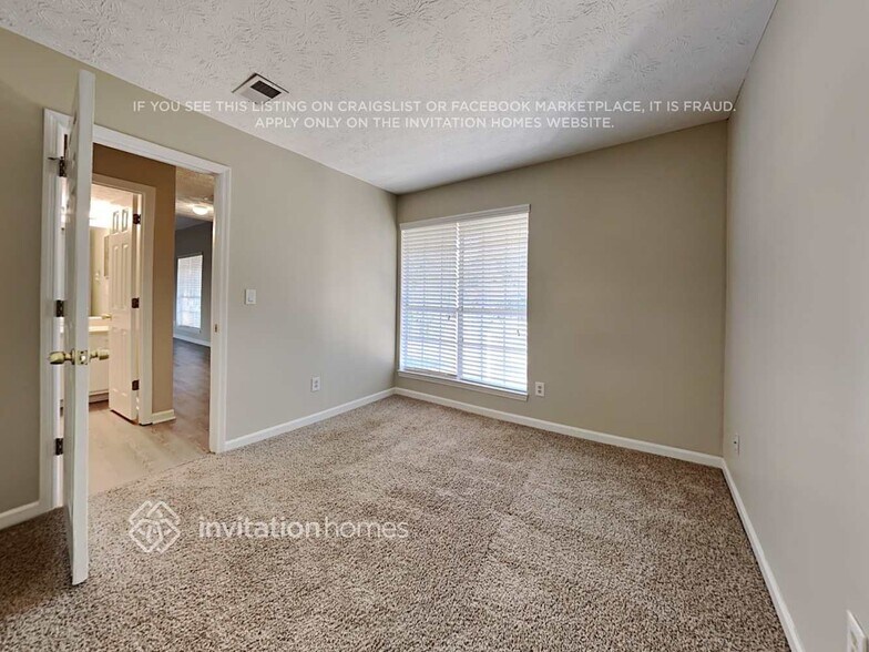 Building Photo - 650 Cranberry Ct