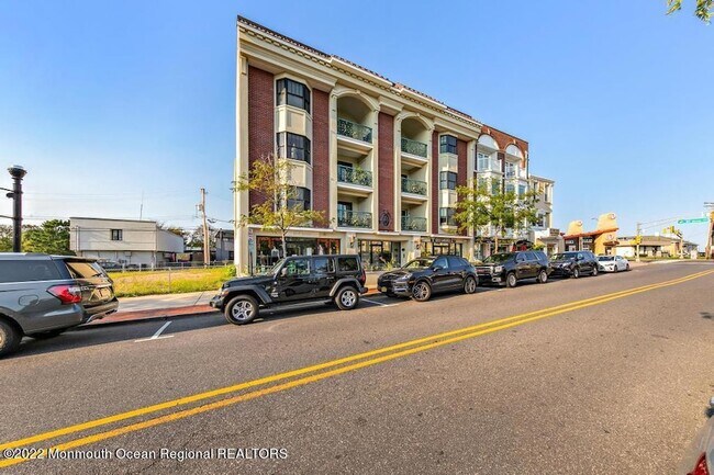 Building Photo - 57-61 Brighton Avenue Unit 301