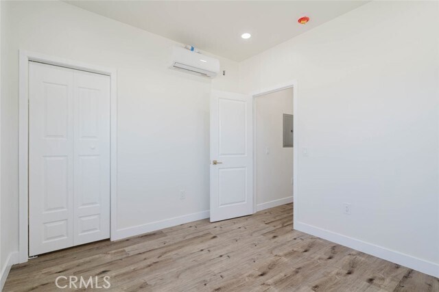 Building Photo - 5732 Willowcrest Ave