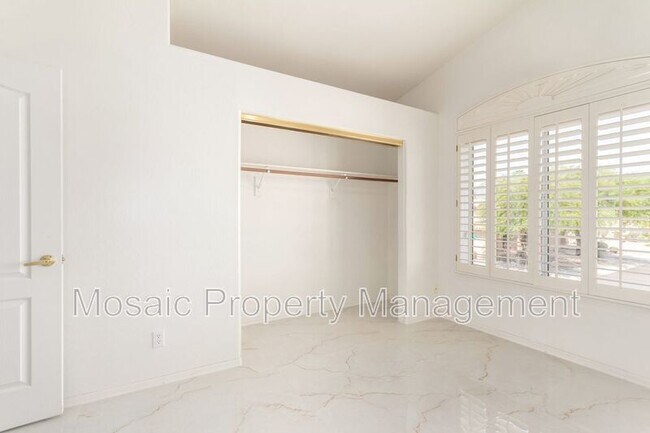 Building Photo - 13566 N 93rd Pl