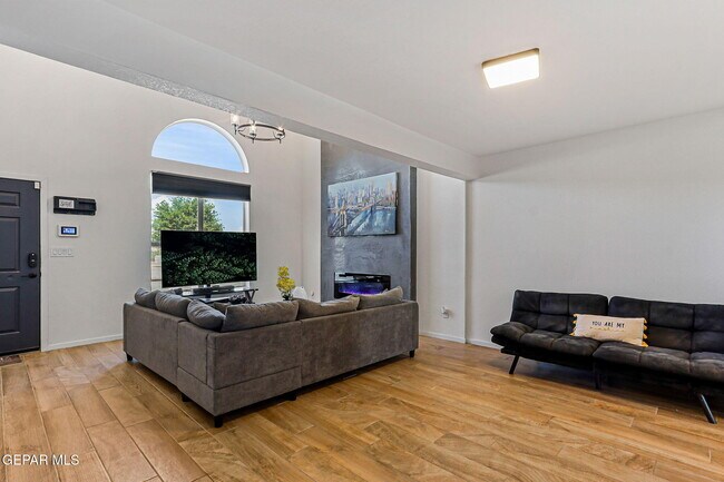 Building Photo - 3936 Tierra Arena Dr