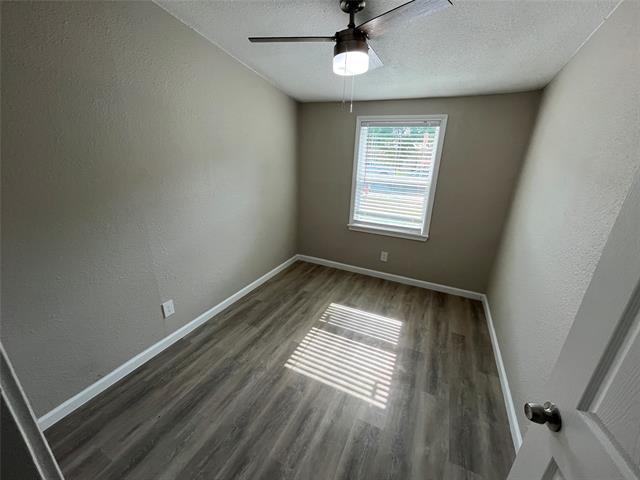 Building Photo - 2115 Dollye Dr