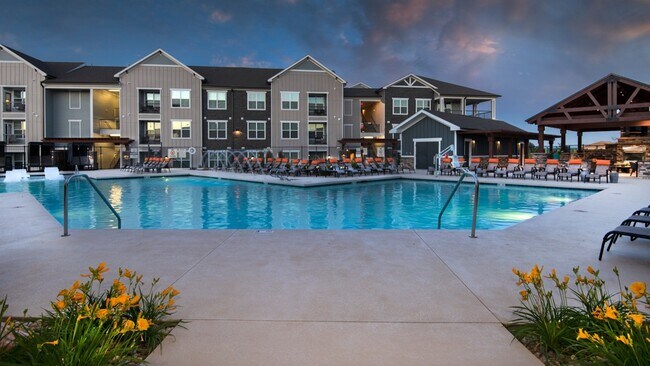 Building Photo - 766 S Martin St