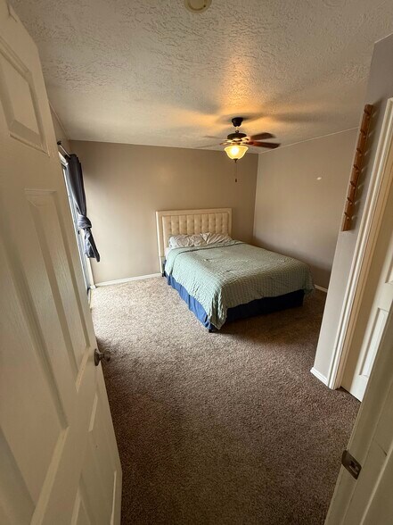 Building Photo - 1227 Riverside Ave