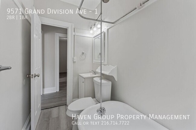 Building Photo - 9571 Grand Division Ave