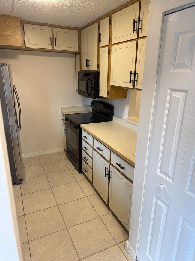 Building Photo - Beautiful Beachside Condo in the Heart of Ormond Beach  $1300