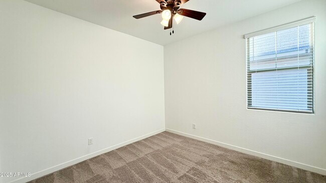 Building Photo - 1151 E Armstrong Wy