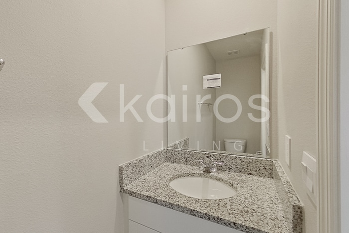 Building Photo - 32161 Katelin Cir