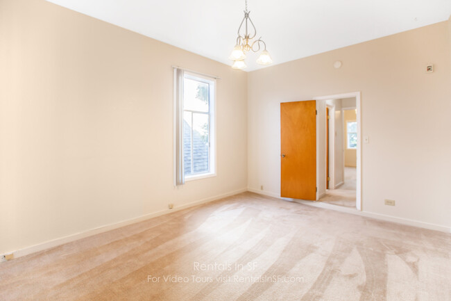 Building Photo - 245 Chenery St