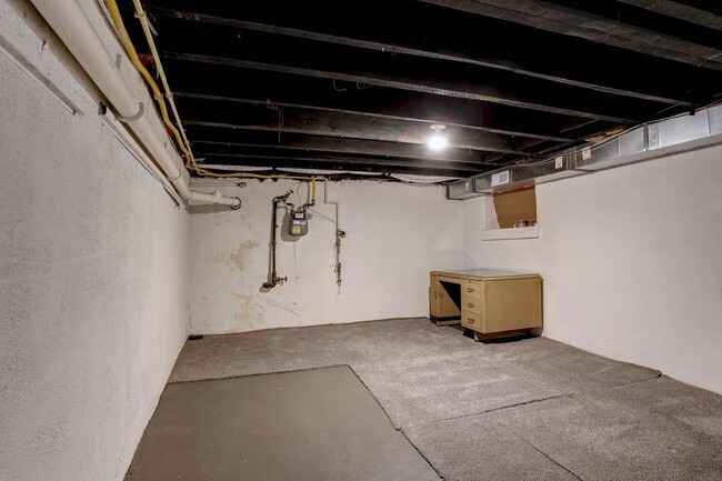 Building Photo - Renovated Single Family 2BR+2Bonus Rm/2.5BA Home in the Heart of Waverly