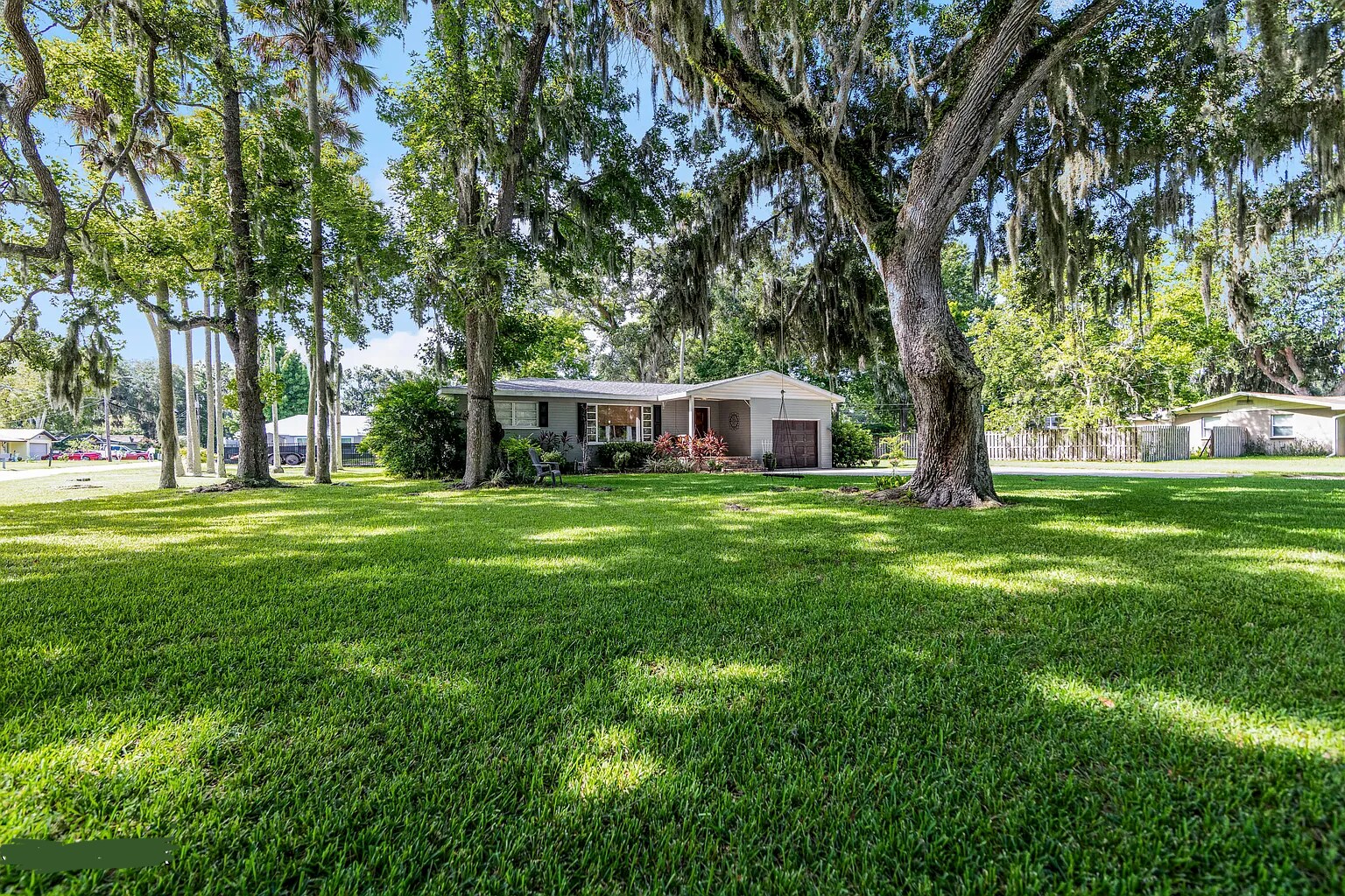 Building Photo - 701 Chicago Ave