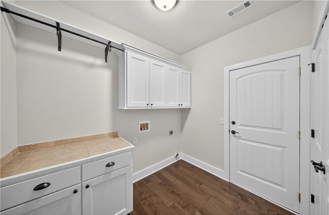 Building Photo - 1221 Chancery Ln