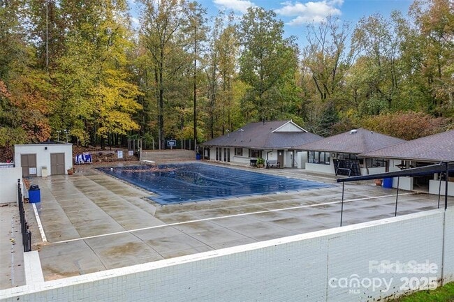 Building Photo - 3439 12 Oaks Pl