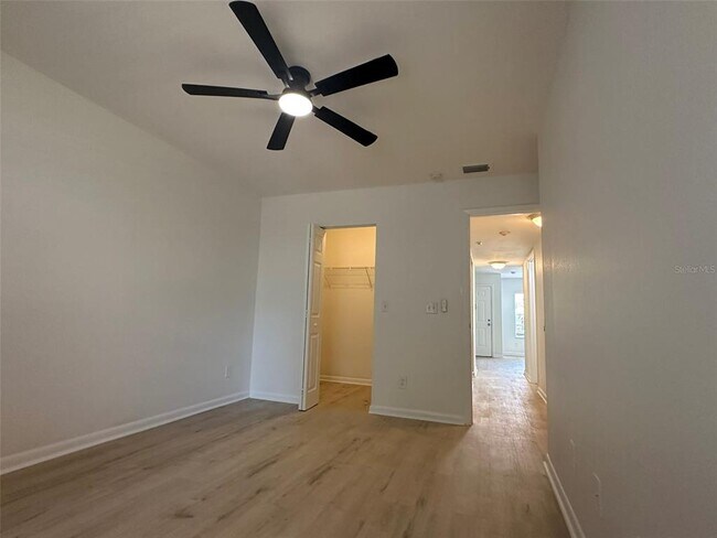 Building Photo - 5440 S MacDill Ave