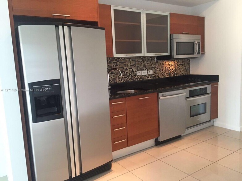 Building Photo - 3470 E Coast Ave