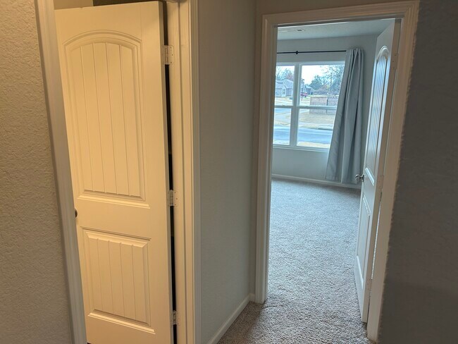 Building Photo - 1170 Rockwell Dr