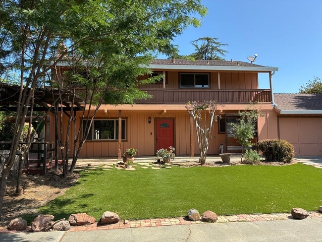 Primary Photo - Beautiful West Davis home available in June