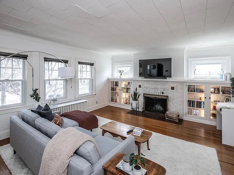 Building Photo - 4942 Lyndale Ave S