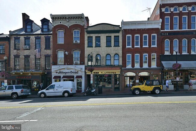 Building Photo - 2500 Q St NW