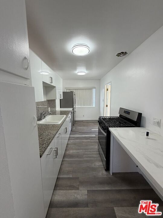 Building Photo - 2004 19th St