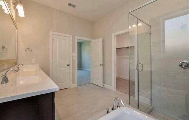 Building Photo - 427 Micaela Meadows Ct