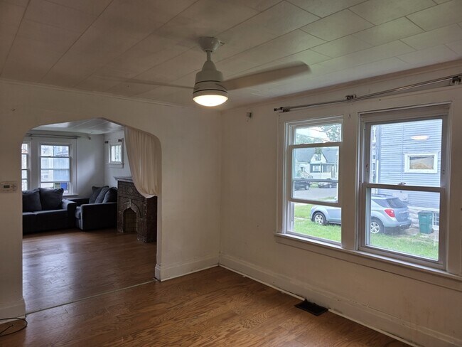 Building Photo - 141 Leroy Ave