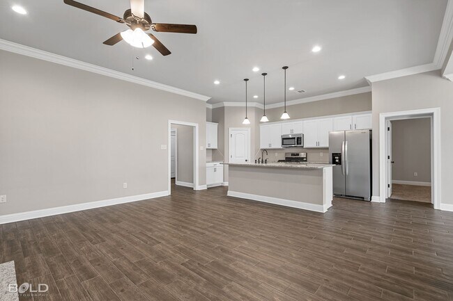 Building Photo - Beautiful 3 bedrooms 2 bathrooms