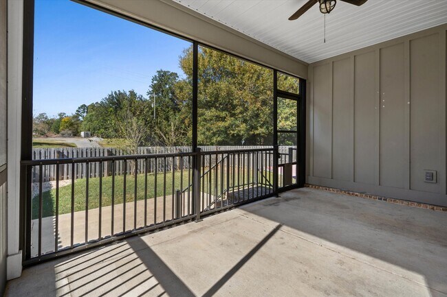 Building Photo - 655 Norman Ln