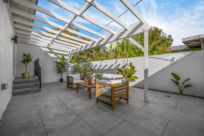 Building Photo - 3650 W 111th Pl