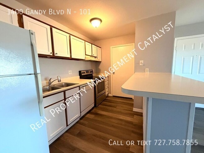 Building Photo - 1400 Gandy Blvd N