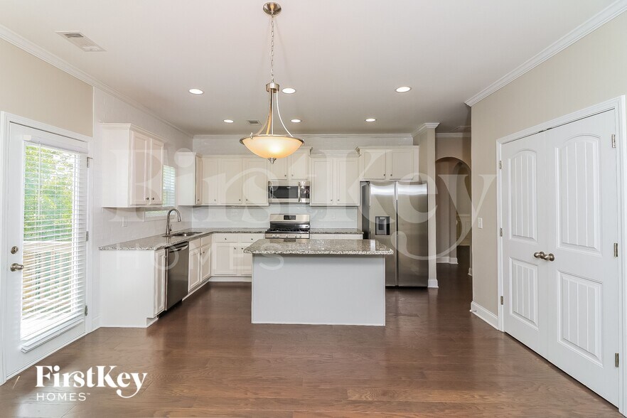 Building Photo - 125 Holland Grove Dr