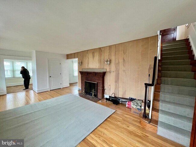 Building Photo - 222 Berlin Rd N