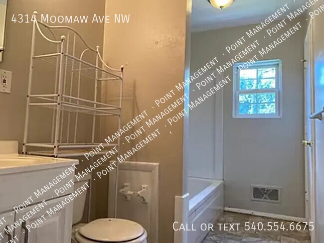 Building Photo - 4314 Moomaw Ave NW