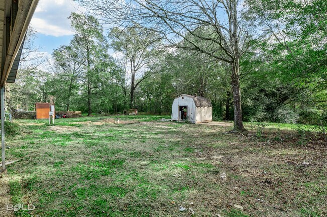 Building Photo - 435 Dixie Lake Rd